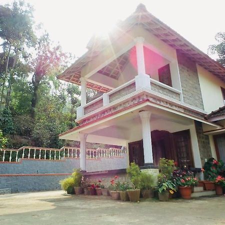 Coorg Divine Spark Home Stay Suntikoppa エクステリア 写真