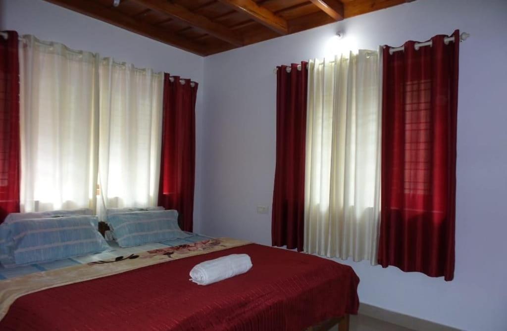 Coorg Divine Spark Home Stay Suntikoppa エクステリア 写真