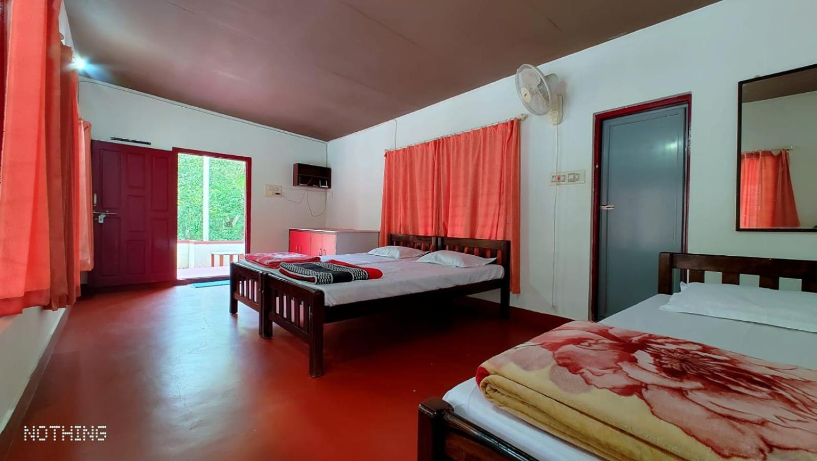 Coorg Divine Spark Home Stay Suntikoppa エクステリア 写真