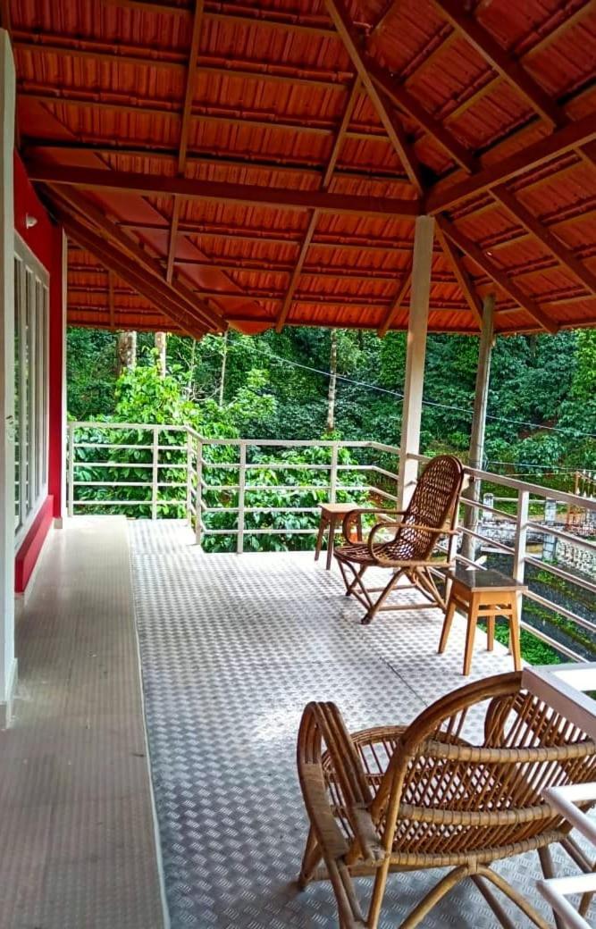 Coorg Divine Spark Home Stay Suntikoppa エクステリア 写真
