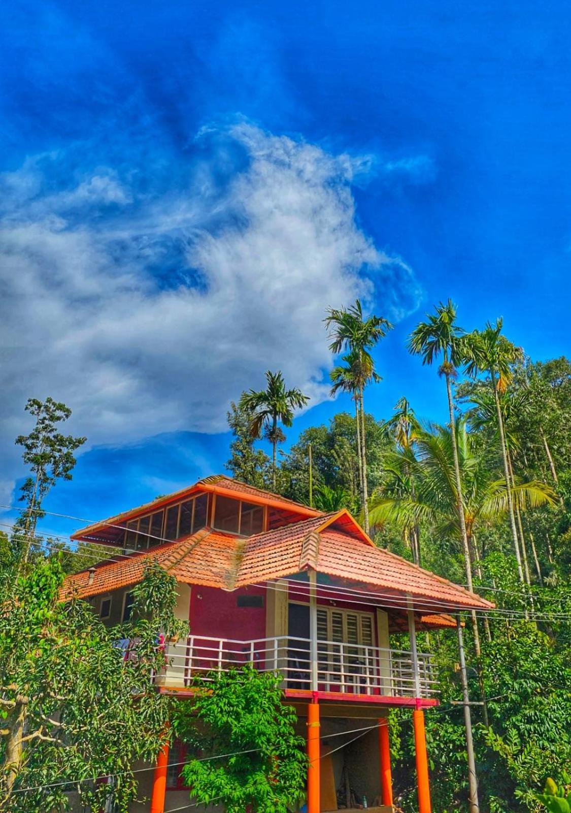Coorg Divine Spark Home Stay Suntikoppa エクステリア 写真