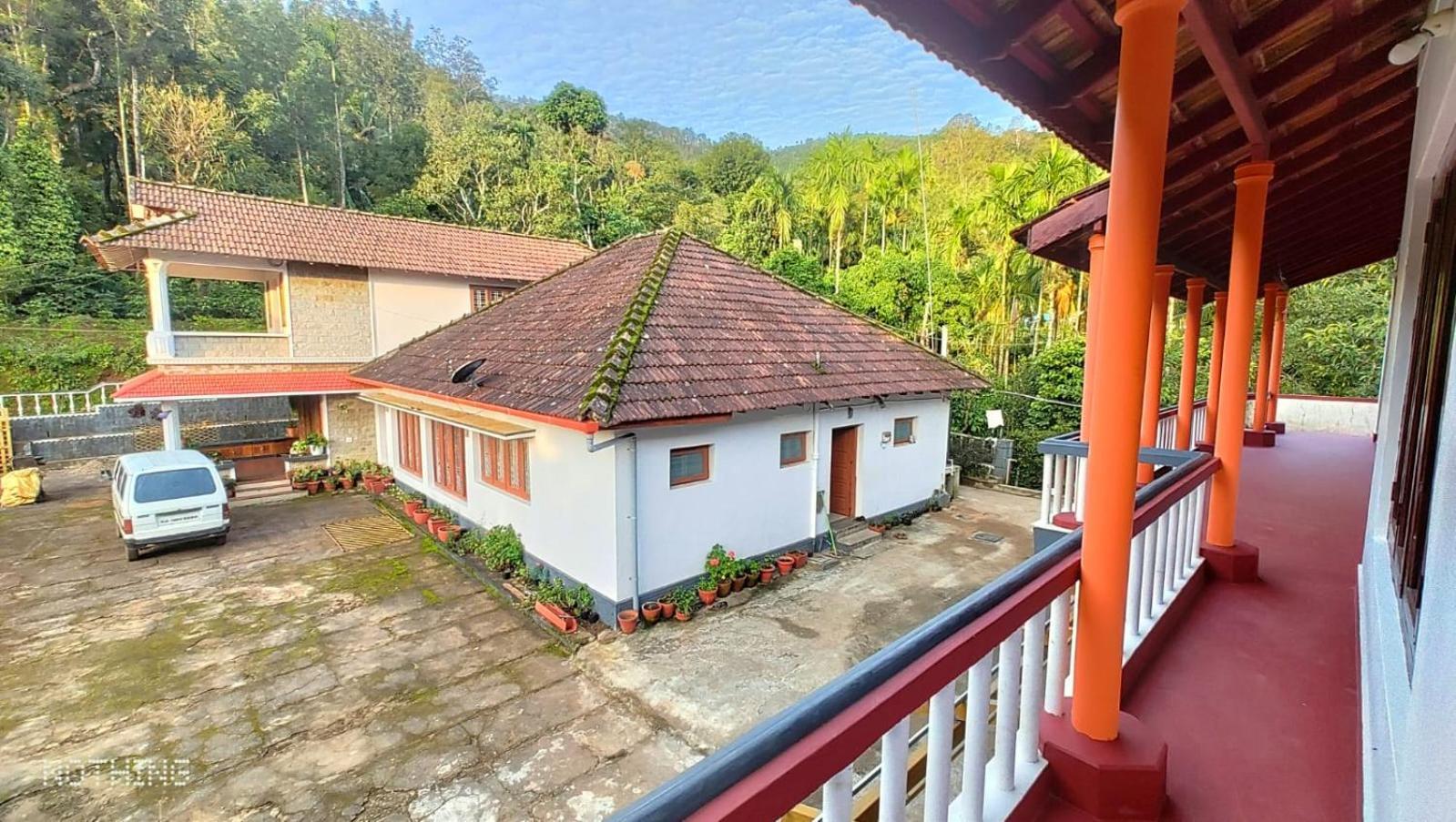 Coorg Divine Spark Home Stay Suntikoppa エクステリア 写真